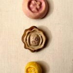 Nouveauté dans le vide-cousette : boutons fleuris céramique