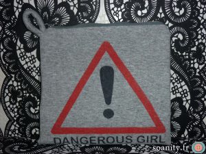 pochette dangerous girl
